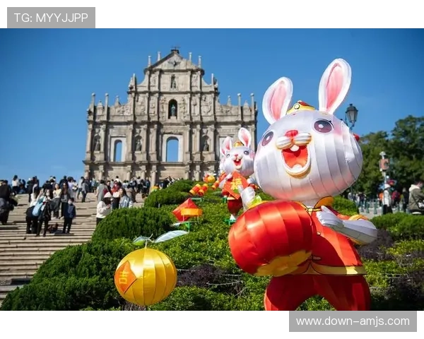 澳门娱乐指南：帮助游客了解澳门特色娱乐体验，包括传统表演、主题公园和夜市推荐